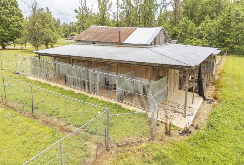 8809 22 HWY, Michie, Tennessee 38357, 3 Bedroom Bedrooms, 10 Room Rooms,2 BathroomBathrooms,Residential,For Sale,22,0,10222086