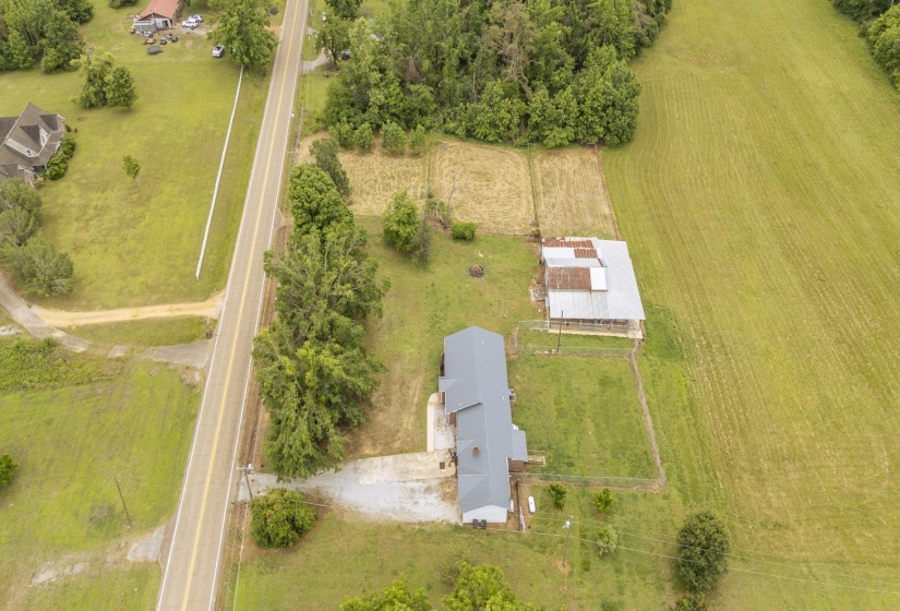 8809 22 HWY, Michie, Tennessee 38357, 3 Bedroom Bedrooms, 10 Room Rooms,2 BathroomBathrooms,Residential,For Sale,22,0,10222086