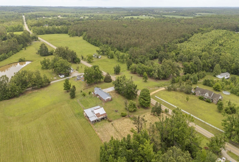 8809 22 HWY, Michie, Tennessee 38357, 3 Bedroom Bedrooms, 10 Room Rooms,2 BathroomBathrooms,Residential,For Sale,22,0,10222086
