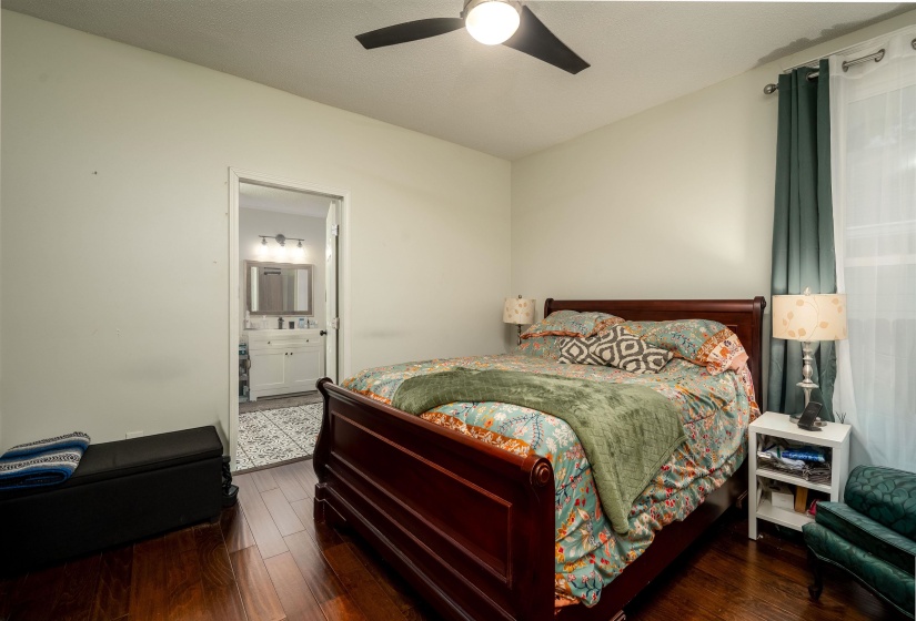 995 FORREST AVE, Memphis, Tennessee 38105, 3 Bedroom Bedrooms, 7 Room Rooms,2 BathroomBathrooms,Residential,For Sale,FORREST,0,10222104