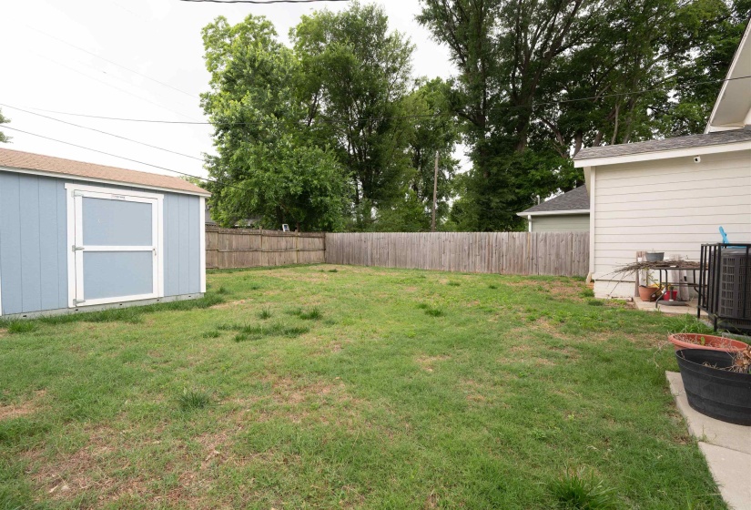 995 FORREST AVE, Memphis, Tennessee 38105, 3 Bedroom Bedrooms, 7 Room Rooms,2 BathroomBathrooms,Residential,For Sale,FORREST,0,10222104
