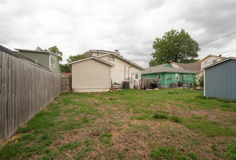 995 FORREST AVE, Memphis, Tennessee 38105, 3 Bedroom Bedrooms, 7 Room Rooms,2 BathroomBathrooms,Residential,For Sale,FORREST,0,10222104