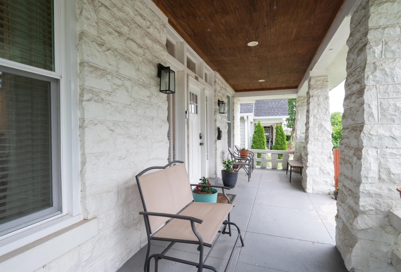 995 FORREST AVE, Memphis, Tennessee 38105, 3 Bedroom Bedrooms, 7 Room Rooms,2 BathroomBathrooms,Residential,For Sale,FORREST,0,10222104