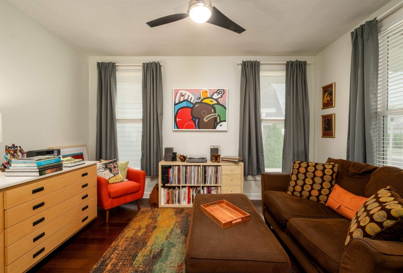 995 FORREST AVE, Memphis, Tennessee 38105, 3 Bedroom Bedrooms, 7 Room Rooms,2 BathroomBathrooms,Residential,For Sale,FORREST,0,10222104