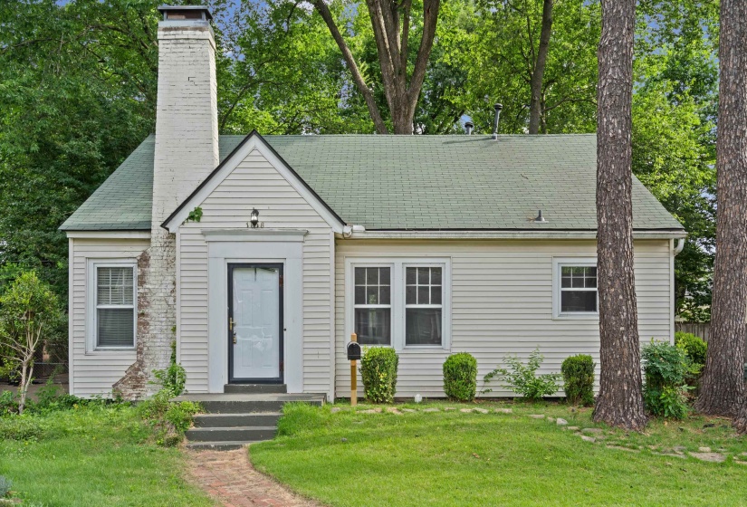 1818 MIGNON AVE, Memphis, Tennessee 38107, 2 Bedroom Bedrooms, 6 Room Rooms,2 BathroomBathrooms,Residential,For Sale,MIGNON,0,10222112