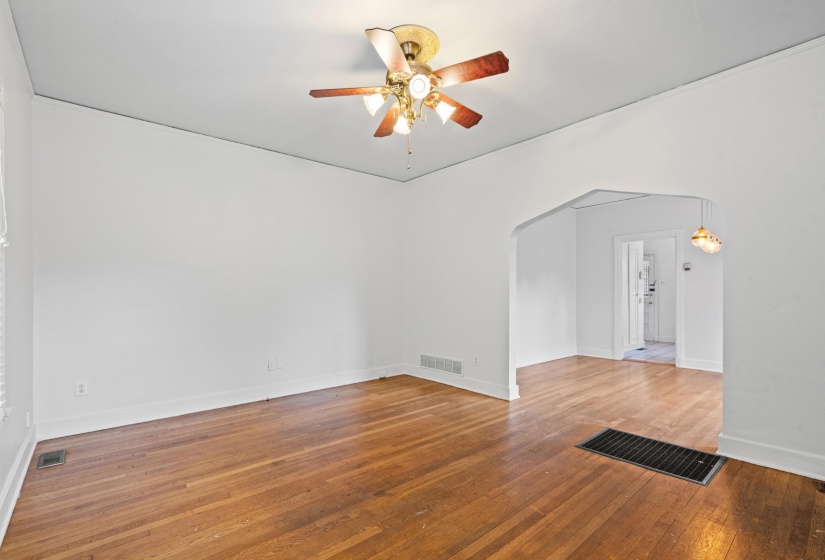 1818 MIGNON AVE, Memphis, Tennessee 38107, 2 Bedroom Bedrooms, 6 Room Rooms,2 BathroomBathrooms,Residential,For Sale,MIGNON,0,10222112