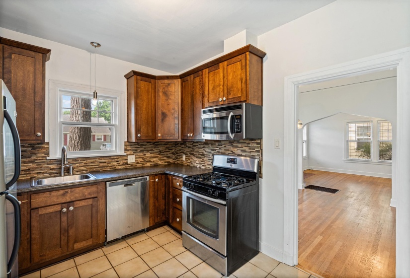 1818 MIGNON AVE, Memphis, Tennessee 38107, 2 Bedroom Bedrooms, 6 Room Rooms,2 BathroomBathrooms,Residential,For Sale,MIGNON,0,10222112