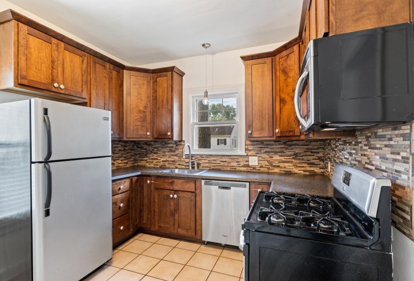 1818 MIGNON AVE, Memphis, Tennessee 38107, 2 Bedroom Bedrooms, 6 Room Rooms,2 BathroomBathrooms,Residential,For Sale,MIGNON,0,10222112
