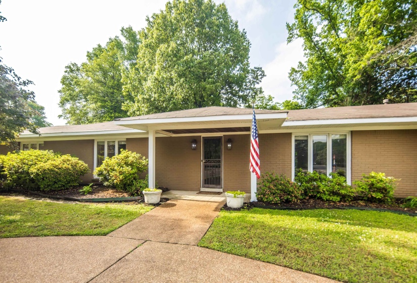 219 ROSE RD, Memphis, Tennessee 38117, 3 Bedroom Bedrooms, 8 Room Rooms,2.1 BathroomBathrooms,Residential,For Sale,ROSE,0,10222113