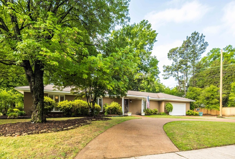 219 ROSE RD, Memphis, Tennessee 38117, 3 Bedroom Bedrooms, 8 Room Rooms,2.1 BathroomBathrooms,Residential,For Sale,ROSE,0,10222113
