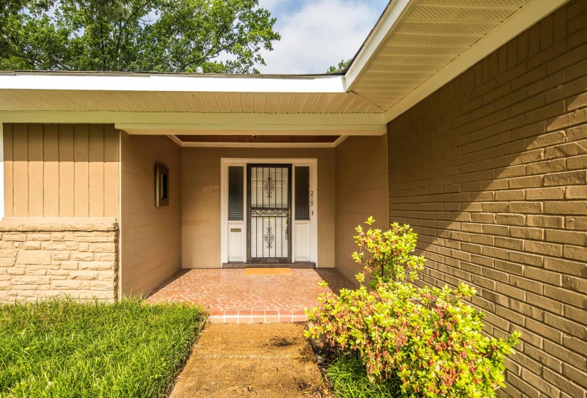 219 ROSE RD, Memphis, Tennessee 38117, 3 Bedroom Bedrooms, 8 Room Rooms,2.1 BathroomBathrooms,Residential,For Sale,ROSE,0,10222113