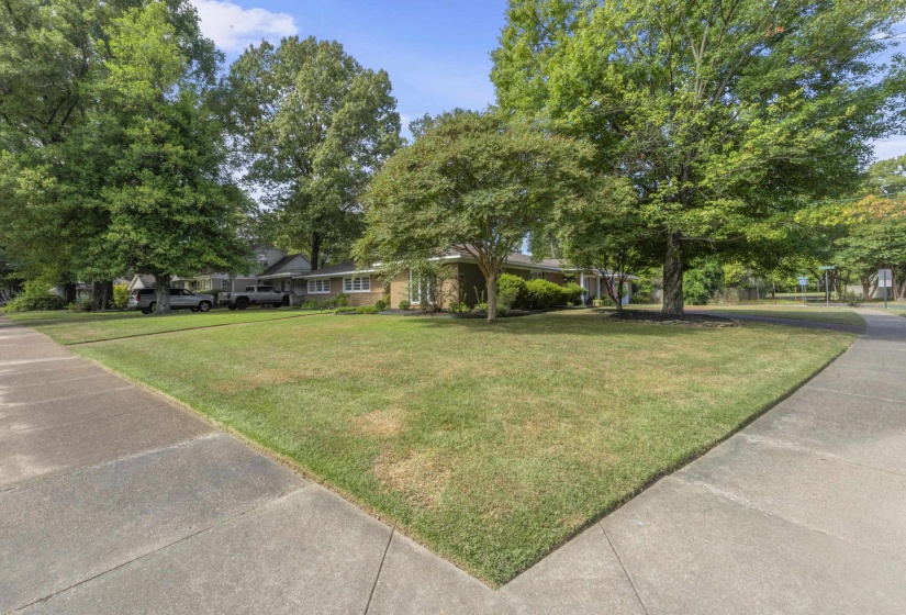 219 ROSE RD, Memphis, Tennessee 38117, 3 Bedroom Bedrooms, 8 Room Rooms,2.1 BathroomBathrooms,Residential,For Sale,ROSE,0,10222113