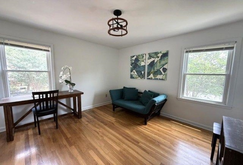 3001 WALNUT GROVE RD, Memphis, Tennessee 38111, 2 Bedrooms Bedrooms, 5 Rooms Rooms,1 BathroomBathrooms,Residential,For Sale,WALNUT GROVE,10222115