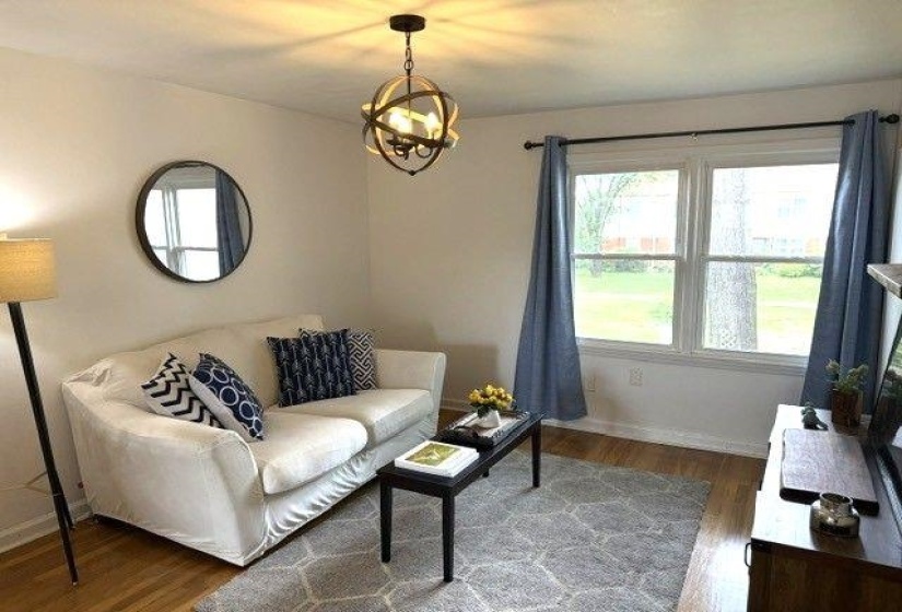 3001 WALNUT GROVE RD, Memphis, Tennessee 38111, 2 Bedrooms Bedrooms, 5 Rooms Rooms,1 BathroomBathrooms,Residential,For Sale,WALNUT GROVE,10222115