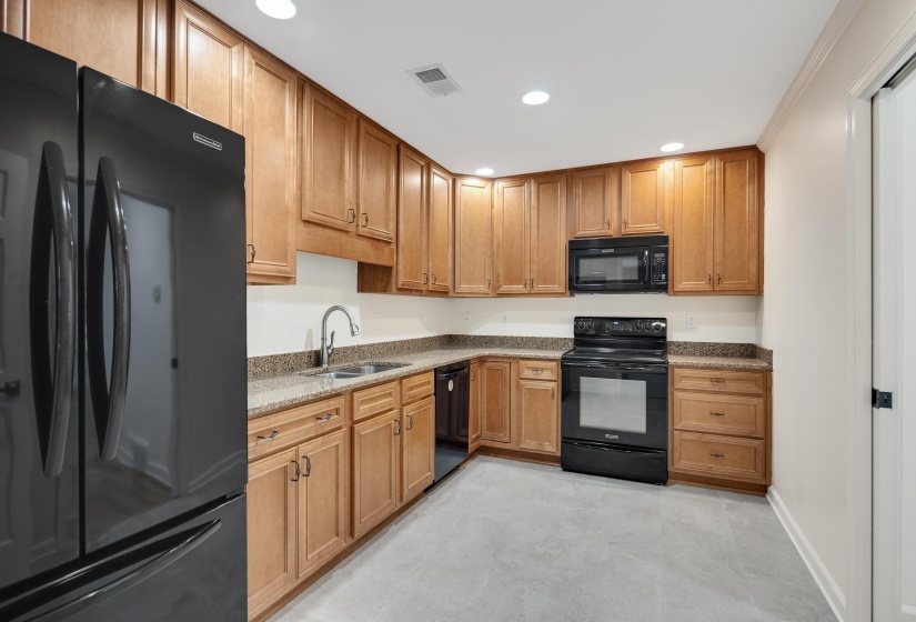 2243 GLENALDEN DR, Germantown, Tennessee 38139, 5 Bedroom Bedrooms, 12 Room Rooms,4.1 BathroomBathrooms,Residential,For Sale,GLENALDEN,0,10222129