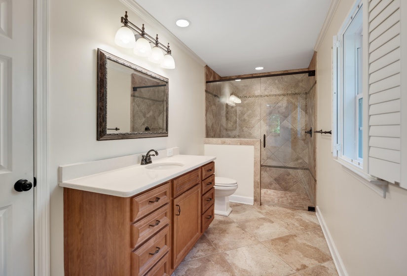 2243 GLENALDEN DR, Germantown, Tennessee 38139, 5 Bedroom Bedrooms, 12 Room Rooms,4.1 BathroomBathrooms,Residential,For Sale,GLENALDEN,0,10222129
