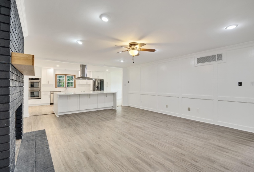 2243 GLENALDEN DR, Germantown, Tennessee 38139, 5 Bedroom Bedrooms, 12 Room Rooms,4.1 BathroomBathrooms,Residential,For Sale,GLENALDEN,0,10222129