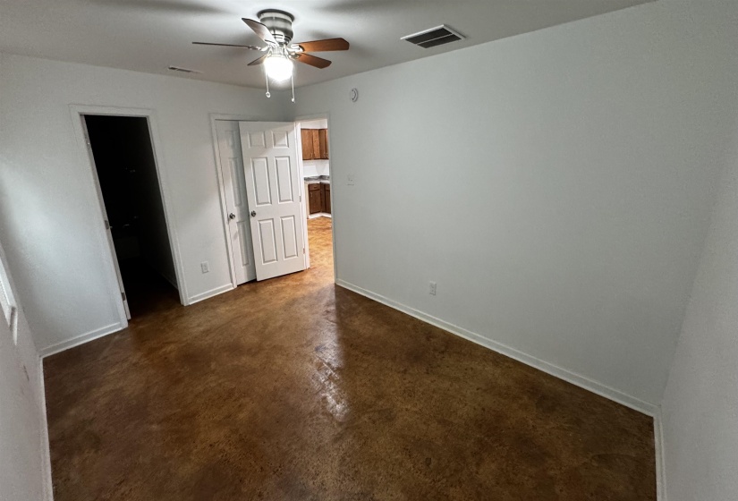 3021 CHELSEA AVE, Memphis, Tennessee 38108, 3 Bedrooms Bedrooms, 7 Rooms Rooms,2.1 BathroomsBathrooms,Rental Properties,For Sale,CHELSEA,10222130