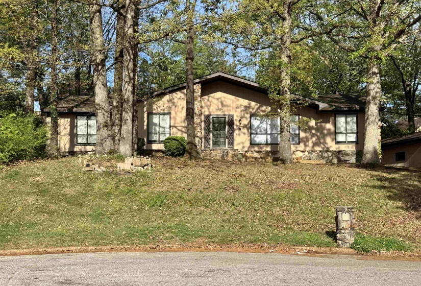 2302 HAWKSMOOR PL, Memphis, Tennessee 38016, 4 Bedrooms Bedrooms, 8 Rooms Rooms,2.1 BathroomsBathrooms,Rental Properties,For Sale,HAWKSMOOR,10222142