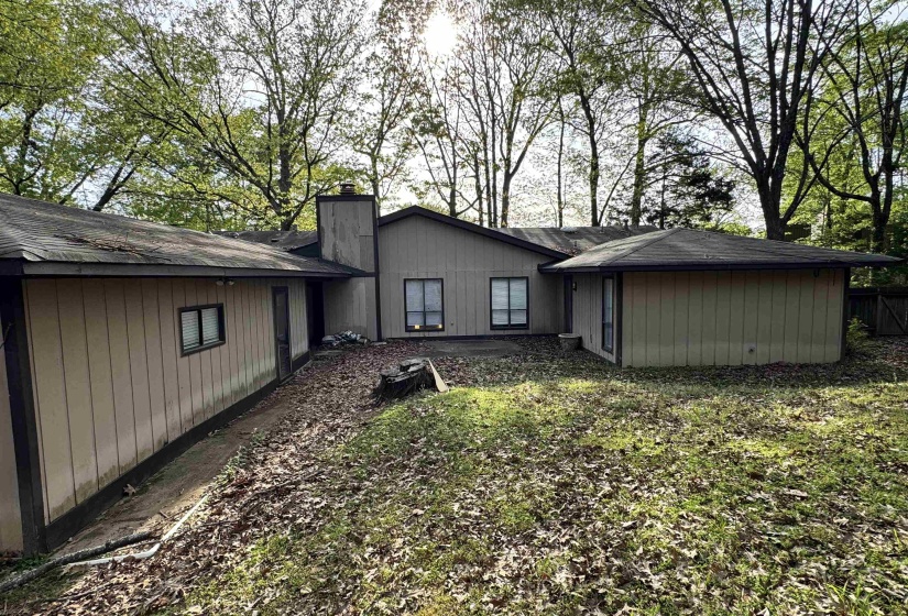 2302 HAWKSMOOR PL, Memphis, Tennessee 38016, 4 Bedrooms Bedrooms, 8 Rooms Rooms,2.1 BathroomsBathrooms,Rental Properties,For Sale,HAWKSMOOR,10222142