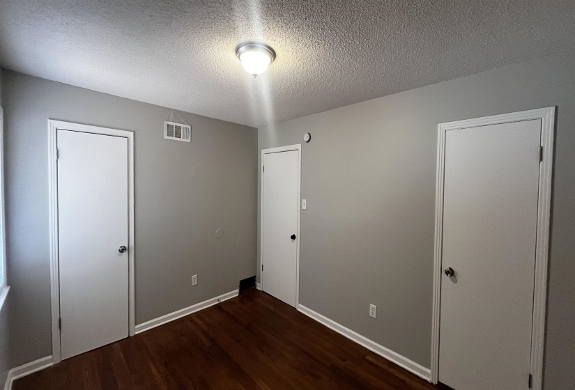2547 COURTNEY DR, Memphis, Tennessee 38128, 4 Bedrooms Bedrooms, 6 Rooms Rooms,1.1 BathroomsBathrooms,Rental Properties,For Sale,COURTNEY,10222147