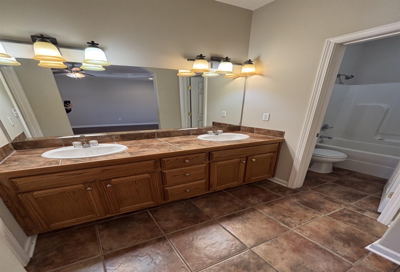 152 BRIGHTON VILLAGE LOOP, Brighton, Tennessee 38011, 3 Bedrooms Bedrooms, 8 Rooms Rooms,2.1 BathroomsBathrooms,Rental Properties,For Sale,BRIGHTON VILLAGE,10222150