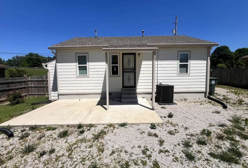 121 WEST ST, Collierville, Tennessee 38017, 3 Bedrooms Bedrooms, 6 Rooms Rooms,1 BathroomBathrooms,Rental Properties,For Sale,WEST,10222152