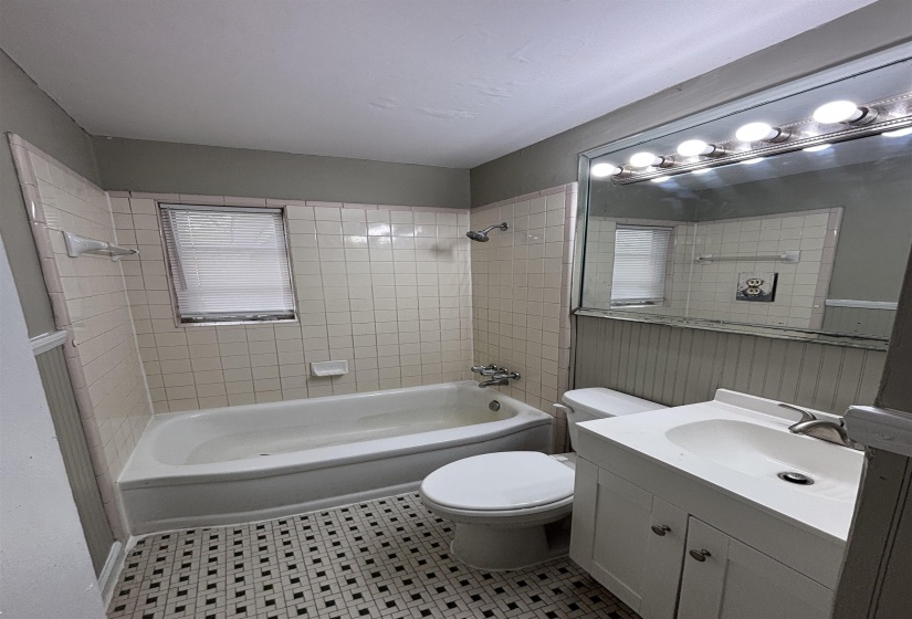 4922 GIVEN AVE, Memphis, Tennessee 38122, 3 Bedrooms Bedrooms, 6 Rooms Rooms,2 BathroomsBathrooms,Rental Properties,For Sale,GIVEN,10222157