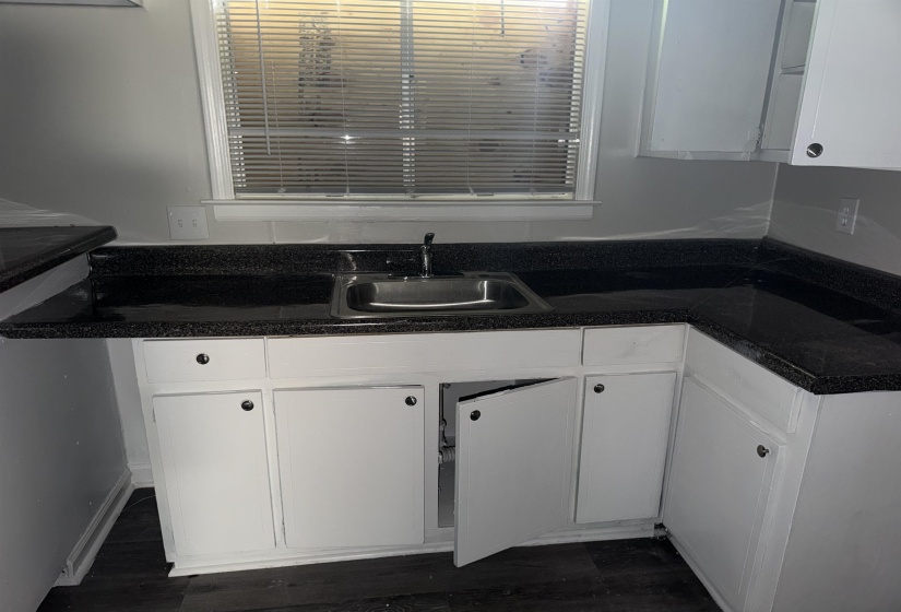 3329 DENVER ST, Memphis, Tennessee 38127, 3 Bedrooms Bedrooms, 6 Rooms Rooms,1.1 BathroomsBathrooms,Rental Properties,For Sale,DENVER,10222159