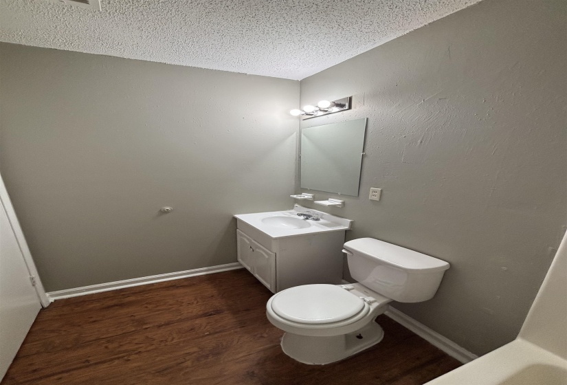 4450 ARNOLD CV, Memphis, Tennessee 38118, 4 Bedrooms Bedrooms, 6 Rooms Rooms,2 BathroomsBathrooms,Rental Properties,For Sale,ARNOLD,10222163