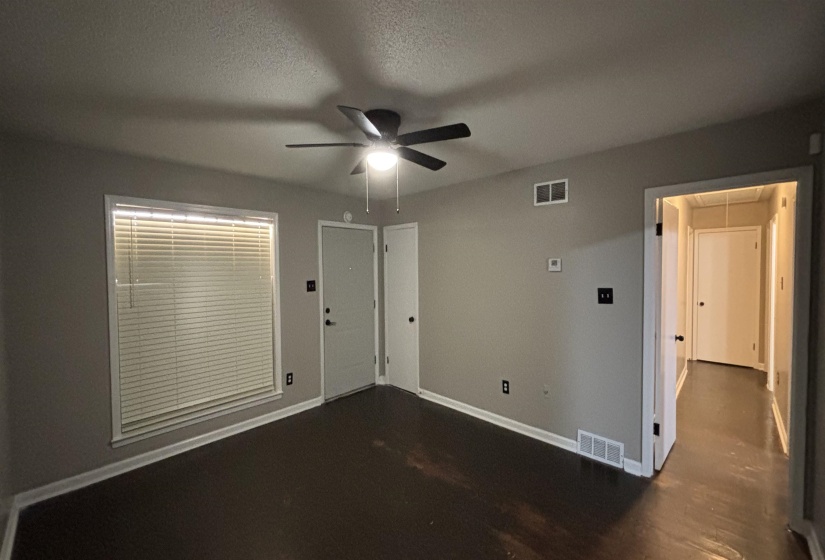 3863 TREZEVANT ST, Memphis, Tennessee 38127, 3 Bedrooms Bedrooms, 6 Rooms Rooms,1.1 BathroomsBathrooms,Rental Properties,For Sale,TREZEVANT,10222167