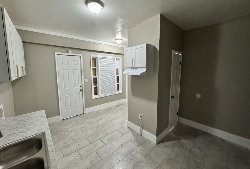 919 WILLETT ST, Memphis, Tennessee 38107, 4 Bedrooms Bedrooms, 8 Rooms Rooms,2 BathroomsBathrooms,Rental Properties,For Sale,WILLETT,10222168
