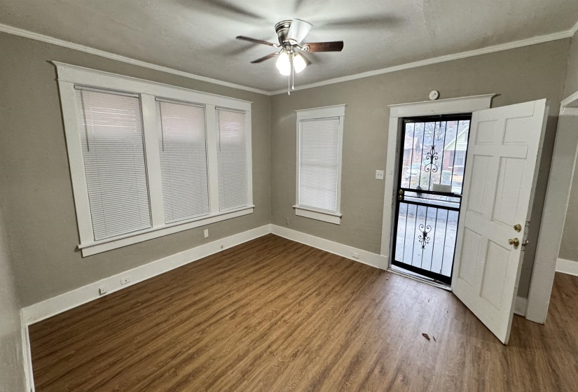 919 WILLETT ST, Memphis, Tennessee 38107, 4 Bedrooms Bedrooms, 8 Rooms Rooms,2 BathroomsBathrooms,Rental Properties,For Sale,WILLETT,10222168