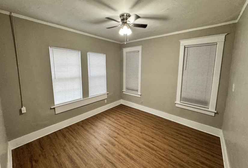 919 WILLETT ST, Memphis, Tennessee 38107, 4 Bedrooms Bedrooms, 8 Rooms Rooms,2 BathroomsBathrooms,Rental Properties,For Sale,WILLETT,10222168