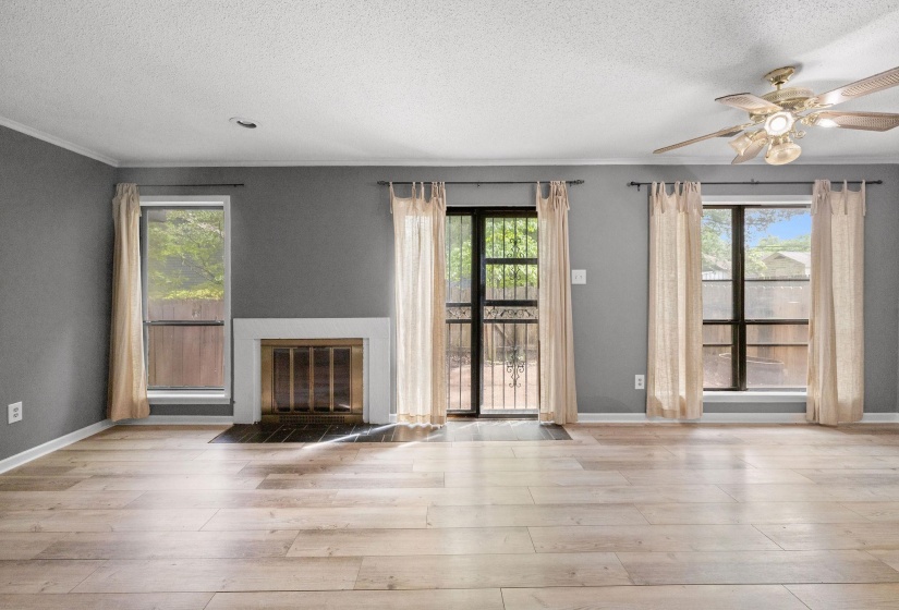 3983 GRAHAMDALE CIR, Memphis, Tennessee 38122, 2 Bedrooms Bedrooms, 4 Rooms Rooms,2 BathroomsBathrooms,Residential,For Sale,GRAHAMDALE,10220893