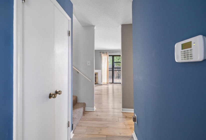 3983 GRAHAMDALE CIR, Memphis, Tennessee 38122, 2 Bedrooms Bedrooms, 4 Rooms Rooms,2 BathroomsBathrooms,Residential,For Sale,GRAHAMDALE,10220893