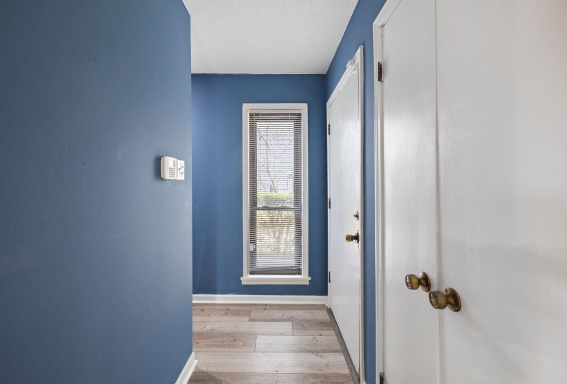 3983 GRAHAMDALE CIR, Memphis, Tennessee 38122, 2 Bedrooms Bedrooms, 4 Rooms Rooms,2 BathroomsBathrooms,Residential,For Sale,GRAHAMDALE,10220893