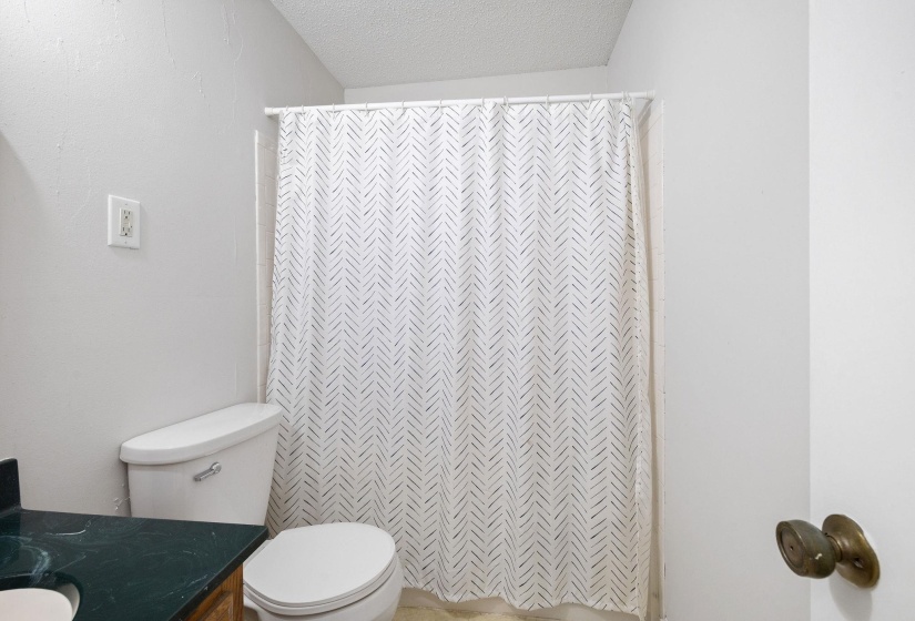 3983 GRAHAMDALE CIR, Memphis, Tennessee 38122, 2 Bedrooms Bedrooms, 4 Rooms Rooms,2 BathroomsBathrooms,Residential,For Sale,GRAHAMDALE,10220893