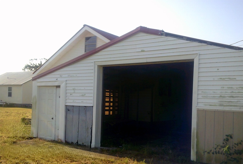 2460 STATE ROUTE 79 RD, Ridgely, Tennessee 38080, 3 Bedroom Bedrooms, 8 Room Rooms,2 BathroomBathrooms,Residential,For Sale,STATE ROUTE 79,0,10222138