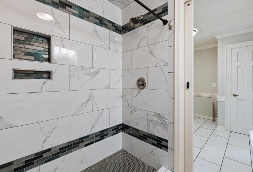 2777 HUNTERS FOREST DR, Germantown, Tennessee 38138, 5 Bedroom Bedrooms, 10 Room Rooms,4 BathroomBathrooms,Residential,For Sale,HUNTERS FOREST,0,10222141