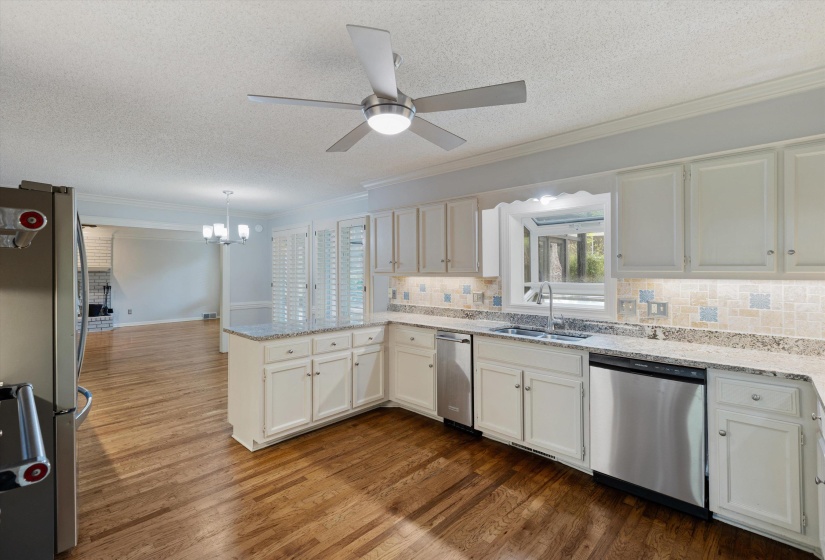2777 HUNTERS FOREST DR, Germantown, Tennessee 38138, 5 Bedroom Bedrooms, 10 Room Rooms,4 BathroomBathrooms,Residential,For Sale,HUNTERS FOREST,0,10222141