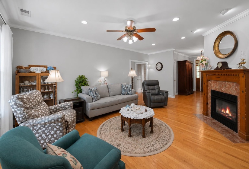 815 GLADE SPRINGS DR, Somerville, Tennessee 38068, 3 Bedrooms Bedrooms, 6 Rooms Rooms,2.1 BathroomsBathrooms,Residential,For Sale,GLADE SPRINGS,10222170
