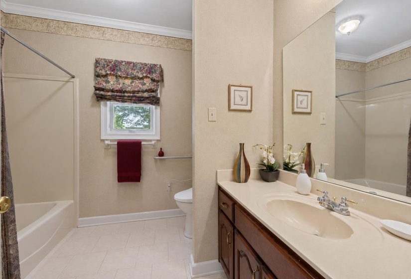 815 GLADE SPRINGS DR, Somerville, Tennessee 38068, 3 Bedrooms Bedrooms, 6 Rooms Rooms,2.1 BathroomsBathrooms,Residential,For Sale,GLADE SPRINGS,10222170