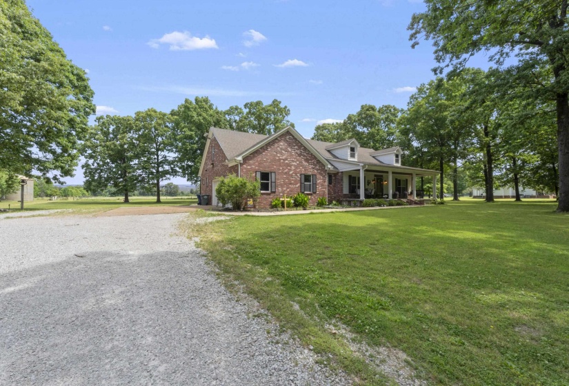 815 GLADE SPRINGS DR, Somerville, Tennessee 38068, 3 Bedrooms Bedrooms, 6 Rooms Rooms,2.1 BathroomsBathrooms,Residential,For Sale,GLADE SPRINGS,10222170