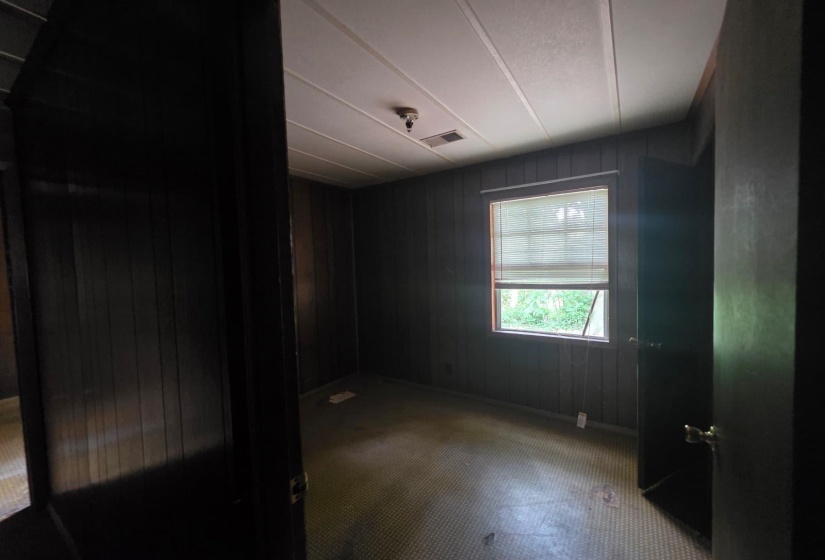 859 BALL RD, Memphis, Tennessee 38106, 4 Bedrooms Bedrooms, 6 Rooms Rooms,1.1 BathroomsBathrooms,Residential,For Sale,BALL,10222178