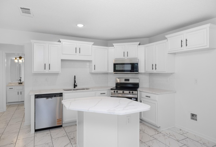 265 OAKSEDGE DR, Oakland, Tennessee 38060, 4 Bedrooms Bedrooms, 7 Rooms Rooms,2.1 BathroomsBathrooms,Residential,For Sale,OAKSEDGE,10222179