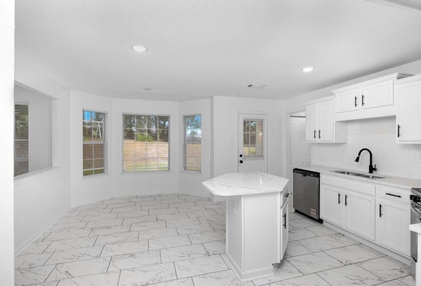 265 OAKSEDGE DR, Oakland, Tennessee 38060, 4 Bedrooms Bedrooms, 7 Rooms Rooms,2.1 BathroomsBathrooms,Residential,For Sale,OAKSEDGE,10222179