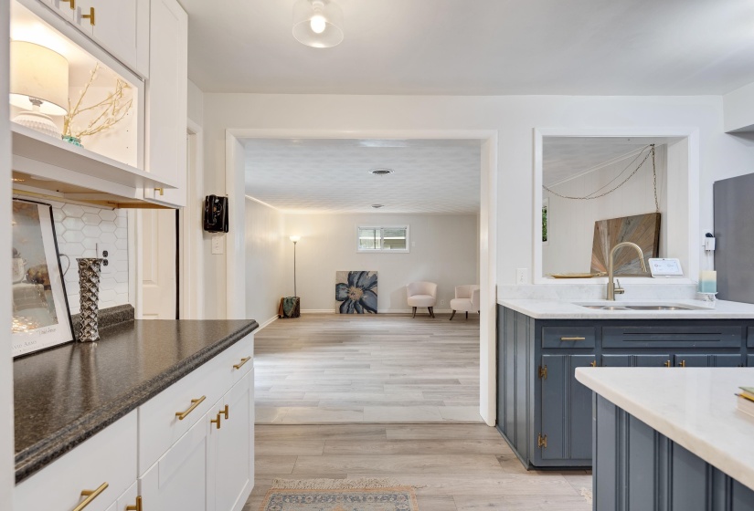 1231 WHITE STATION RD, Memphis, Tennessee 38117, 3 Bedroom Bedrooms, 6 Room Rooms,1 BathroomBathrooms,Residential,For Sale,WHITE STATION,0,10222180