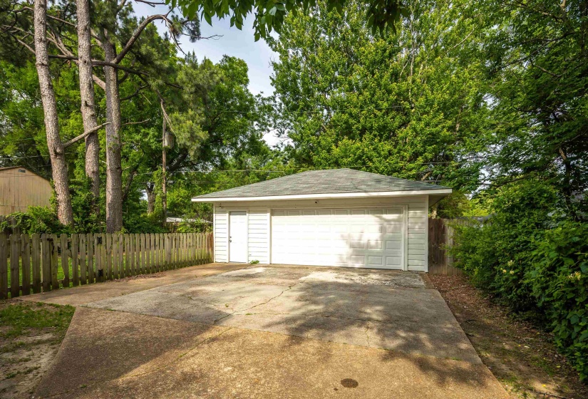 1231 WHITE STATION RD, Memphis, Tennessee 38117, 3 Bedroom Bedrooms, 6 Room Rooms,1 BathroomBathrooms,Residential,For Sale,WHITE STATION,0,10222180
