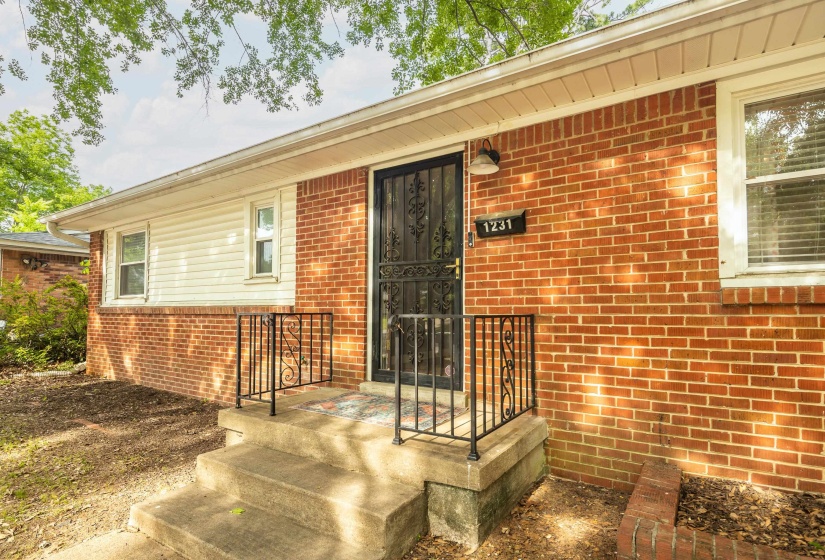 1231 WHITE STATION RD, Memphis, Tennessee 38117, 3 Bedroom Bedrooms, 6 Room Rooms,1 BathroomBathrooms,Residential,For Sale,WHITE STATION,0,10222180